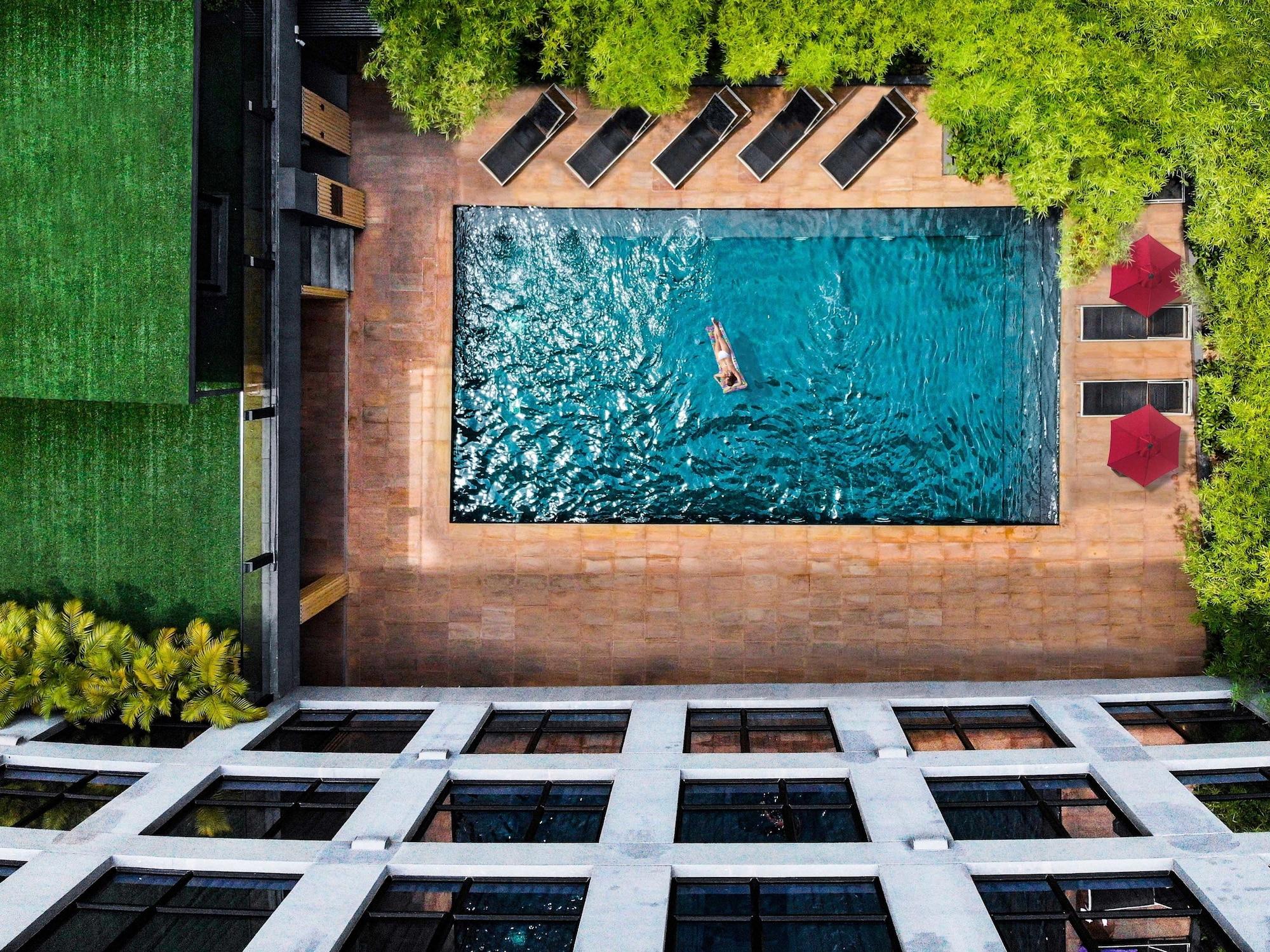 Galleria 12 Sukhumvit Bangkok By Compass Hospitality Экстерьер фото