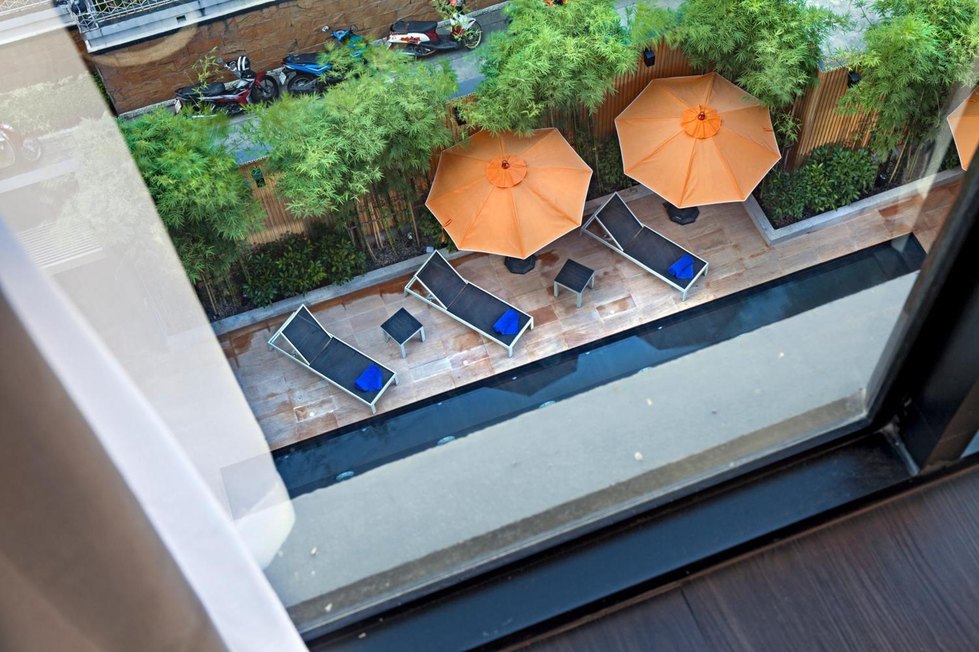 Galleria 12 Sukhumvit Bangkok By Compass Hospitality Экстерьер фото